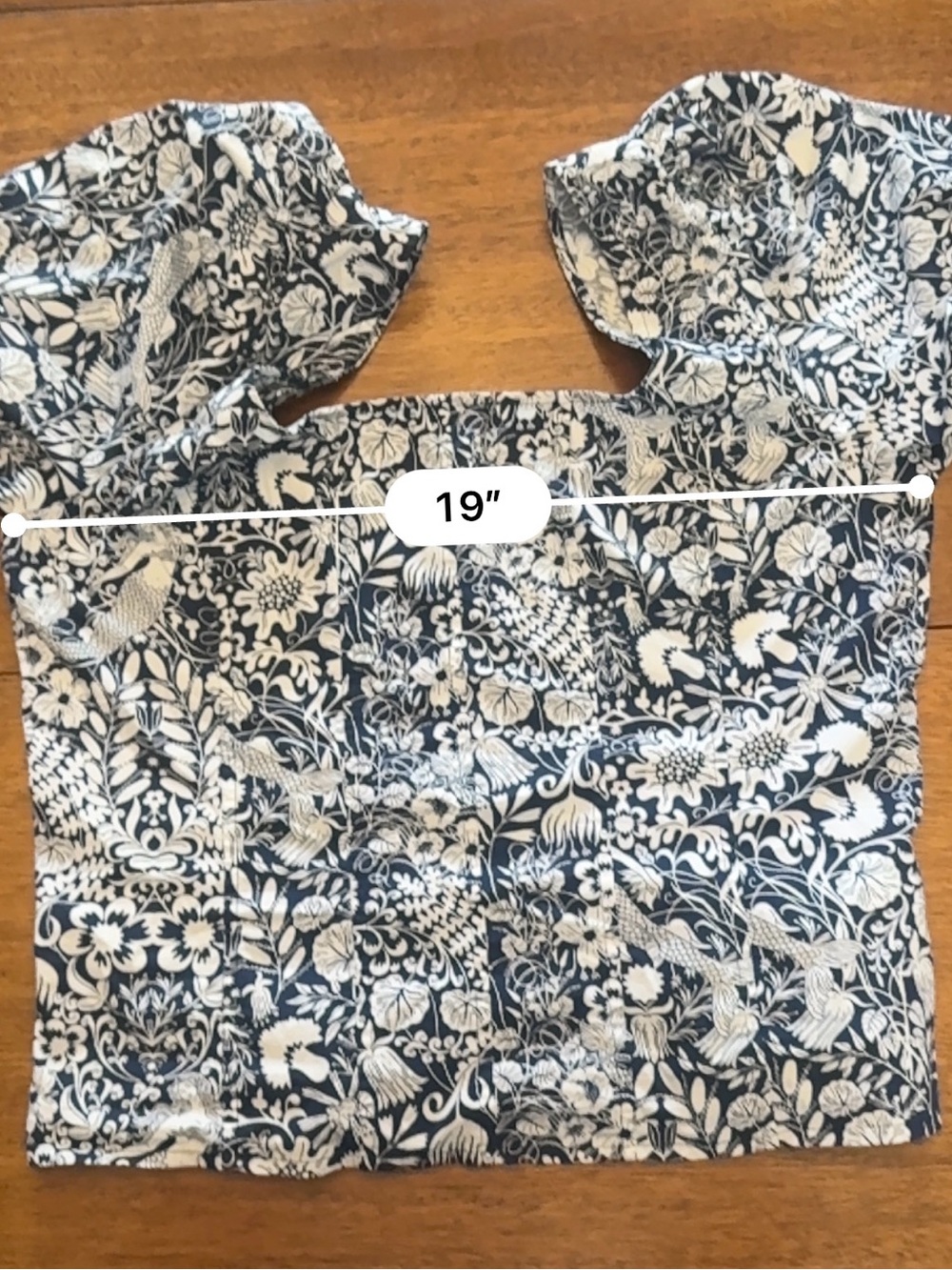 J Crew Floral Puff Sleeve Crop Top Women’s size 14 Blue White Smocked BR056 - Picture 7 of 11